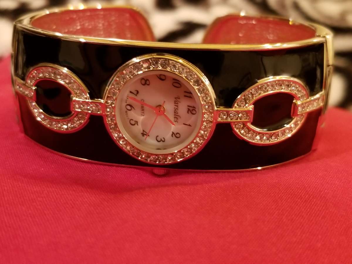 Versales Womens Black and Gold plated watch