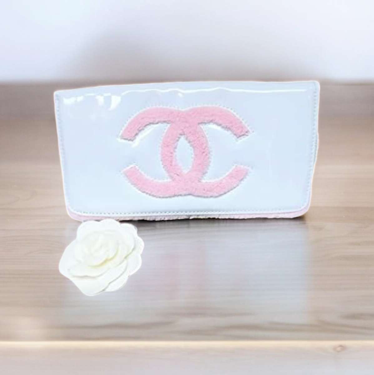 Chanel WhitePink Clutch Purse