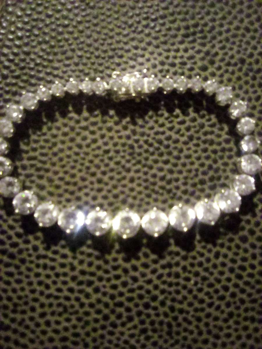 Diamond tennis braclet