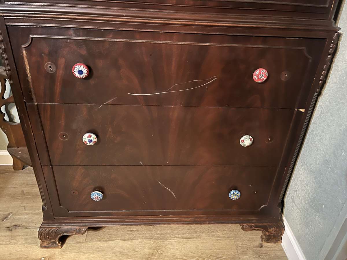 Matching dresser and vanity