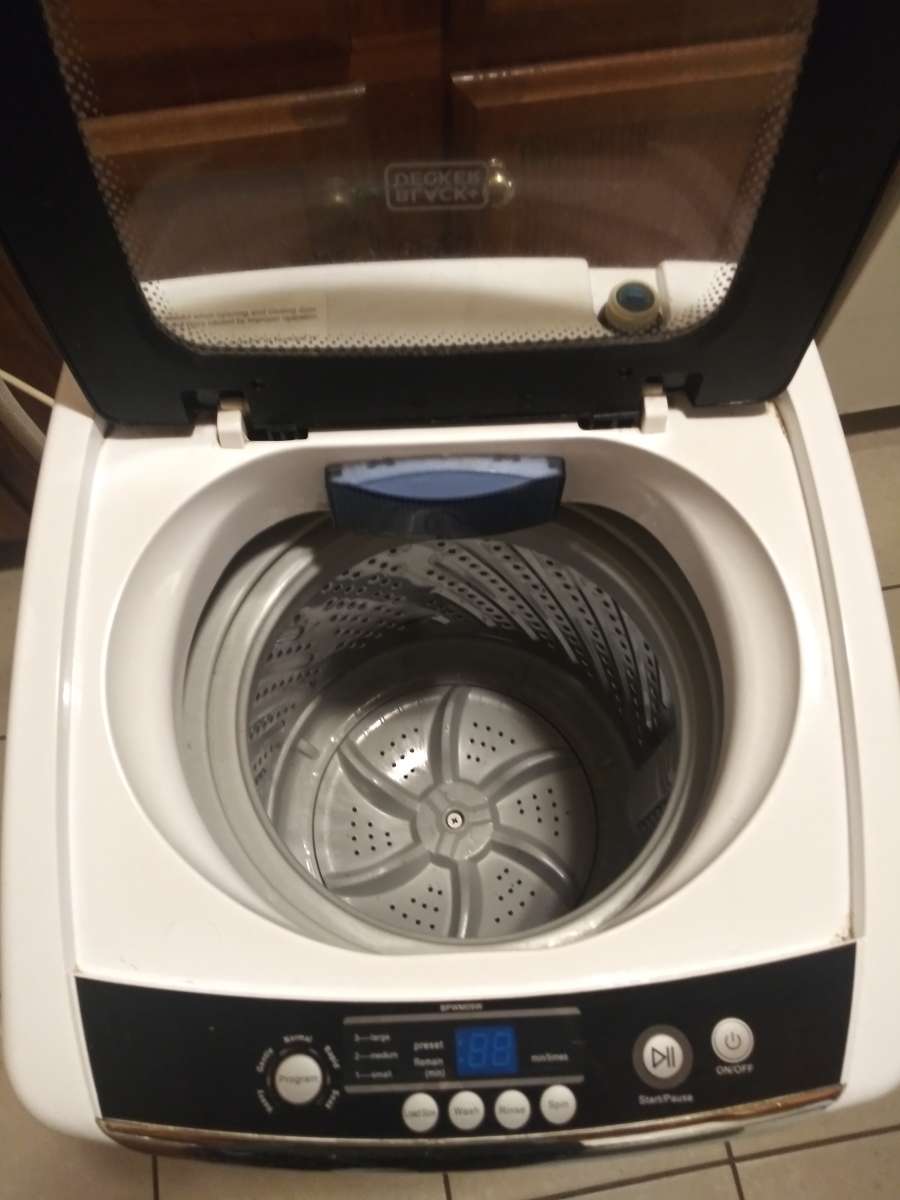 black and Decker portable washer and cart