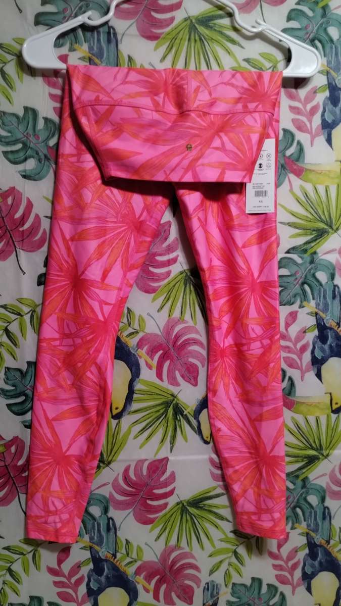 Spiritual Gangster pink intent leggings