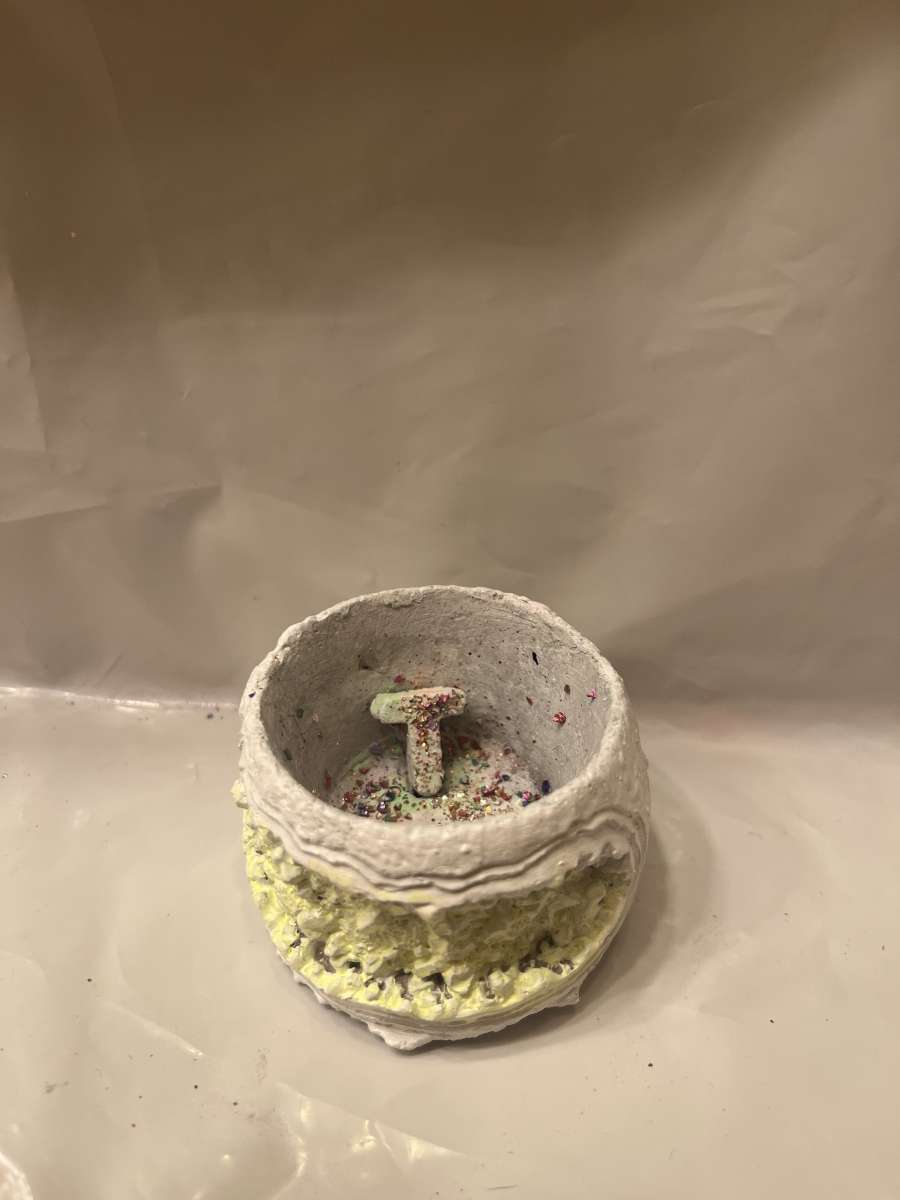 inicials custom your name on it I have diferentes colors