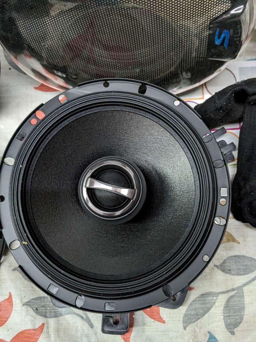 complete Alpine stero system with sub amp and install kit