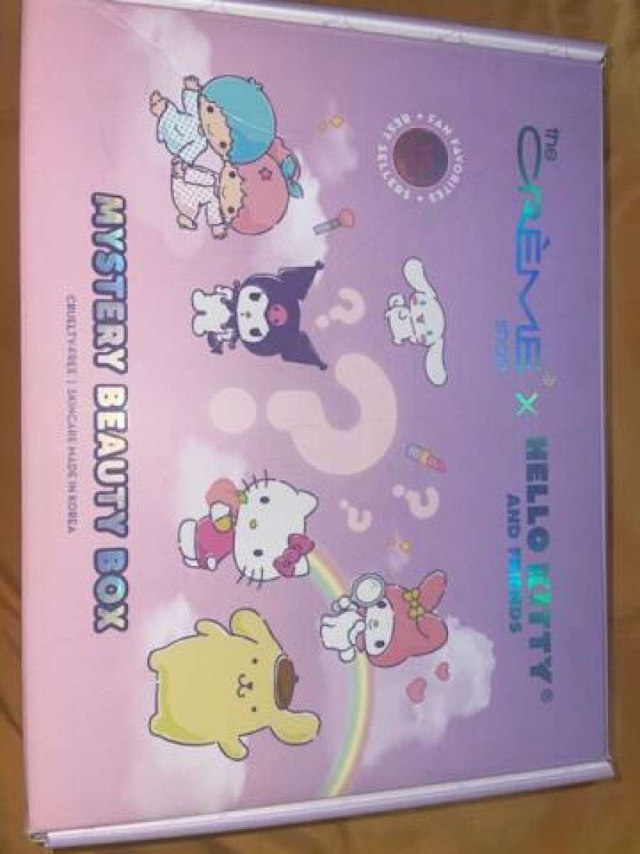 Hello Kitty Beauty Box