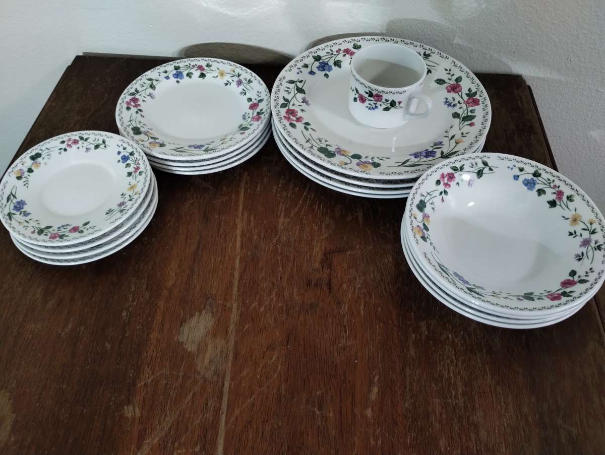 Farberware Stoneware English Garden 225