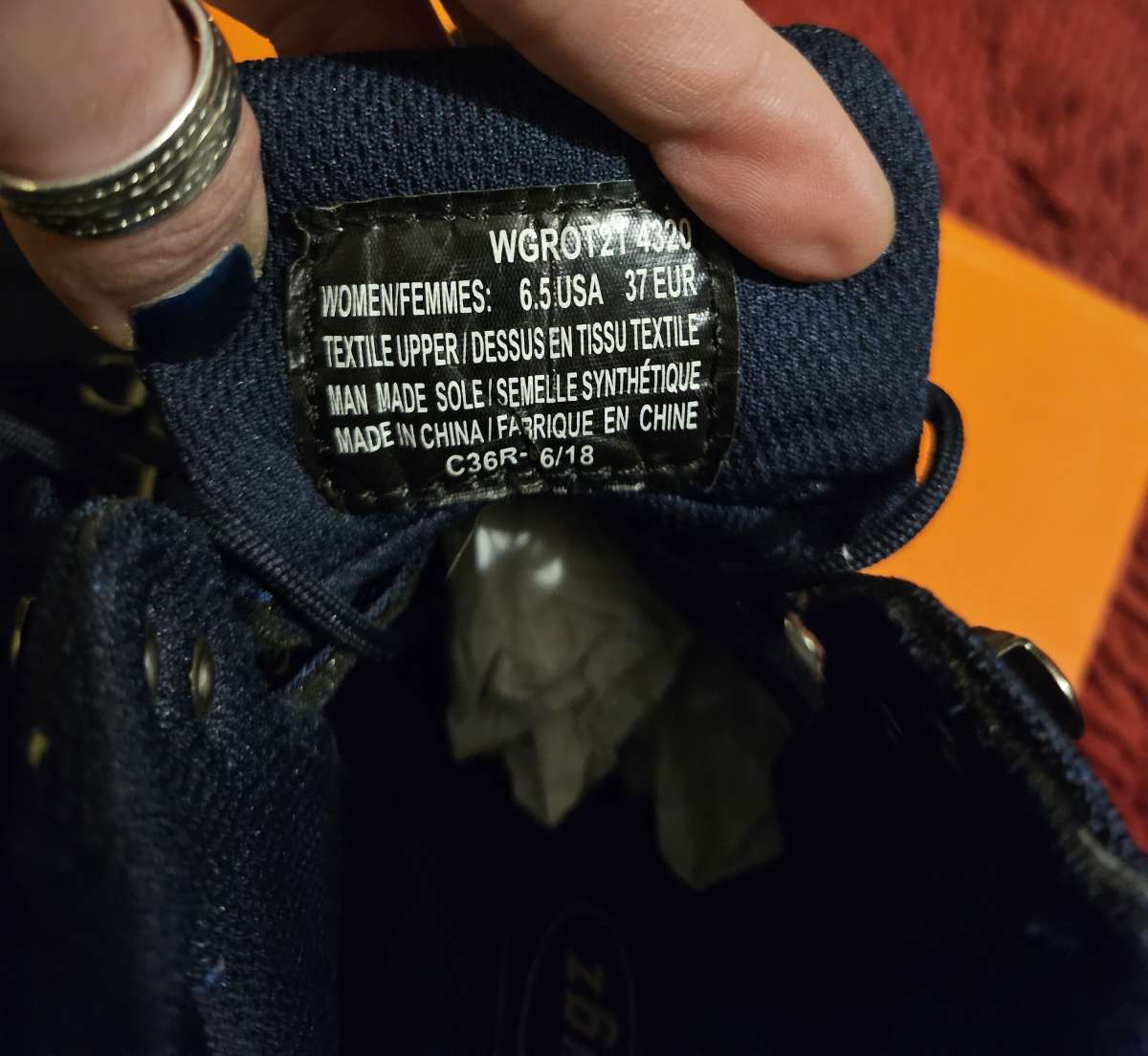 NWOT Lugz womens navy blue boots