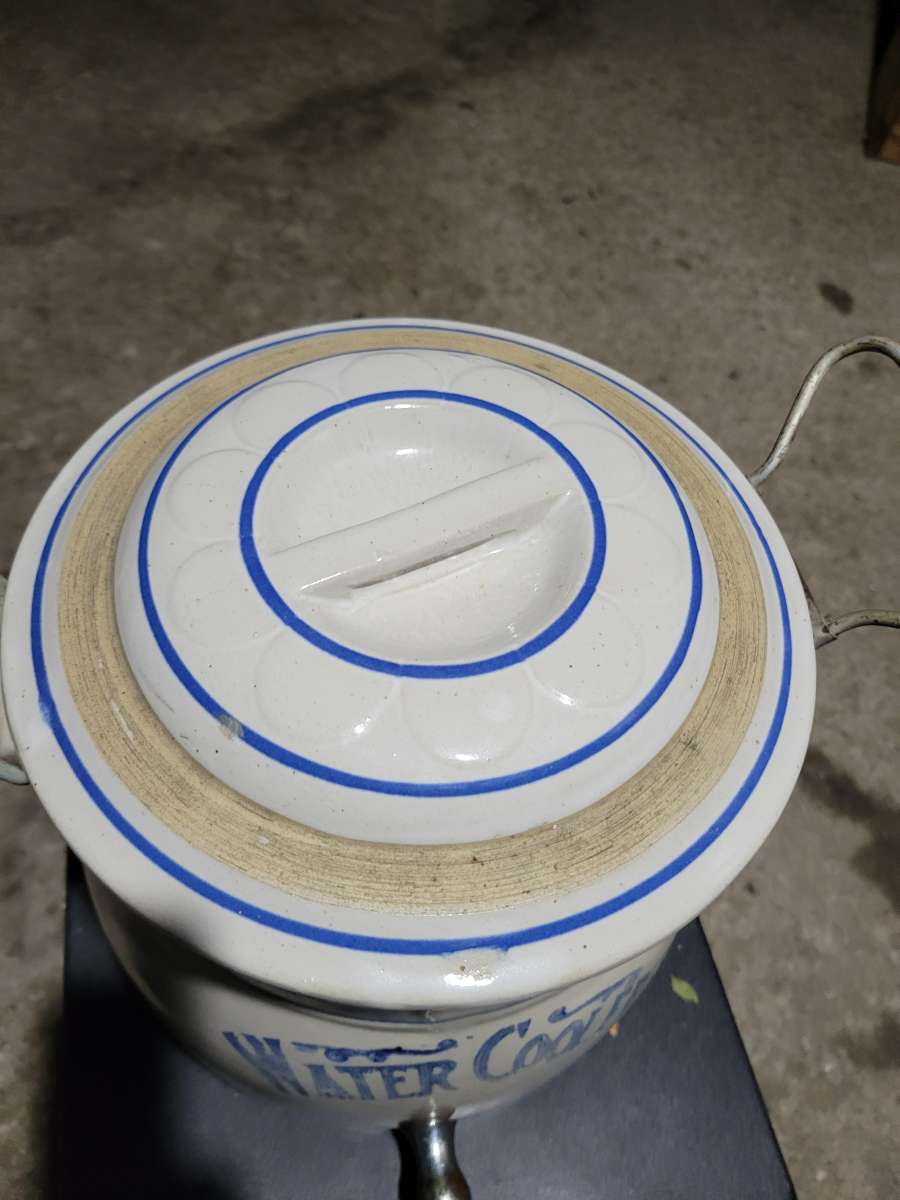 red wing Minnesota 2 gallon water cooler