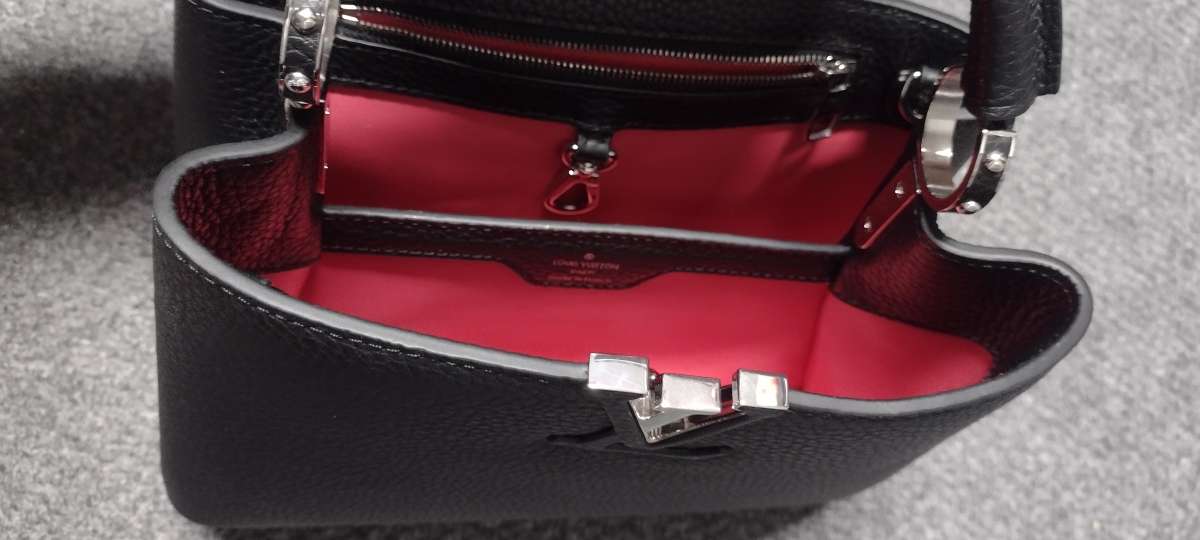 Louis Vuitton CapucinesBB