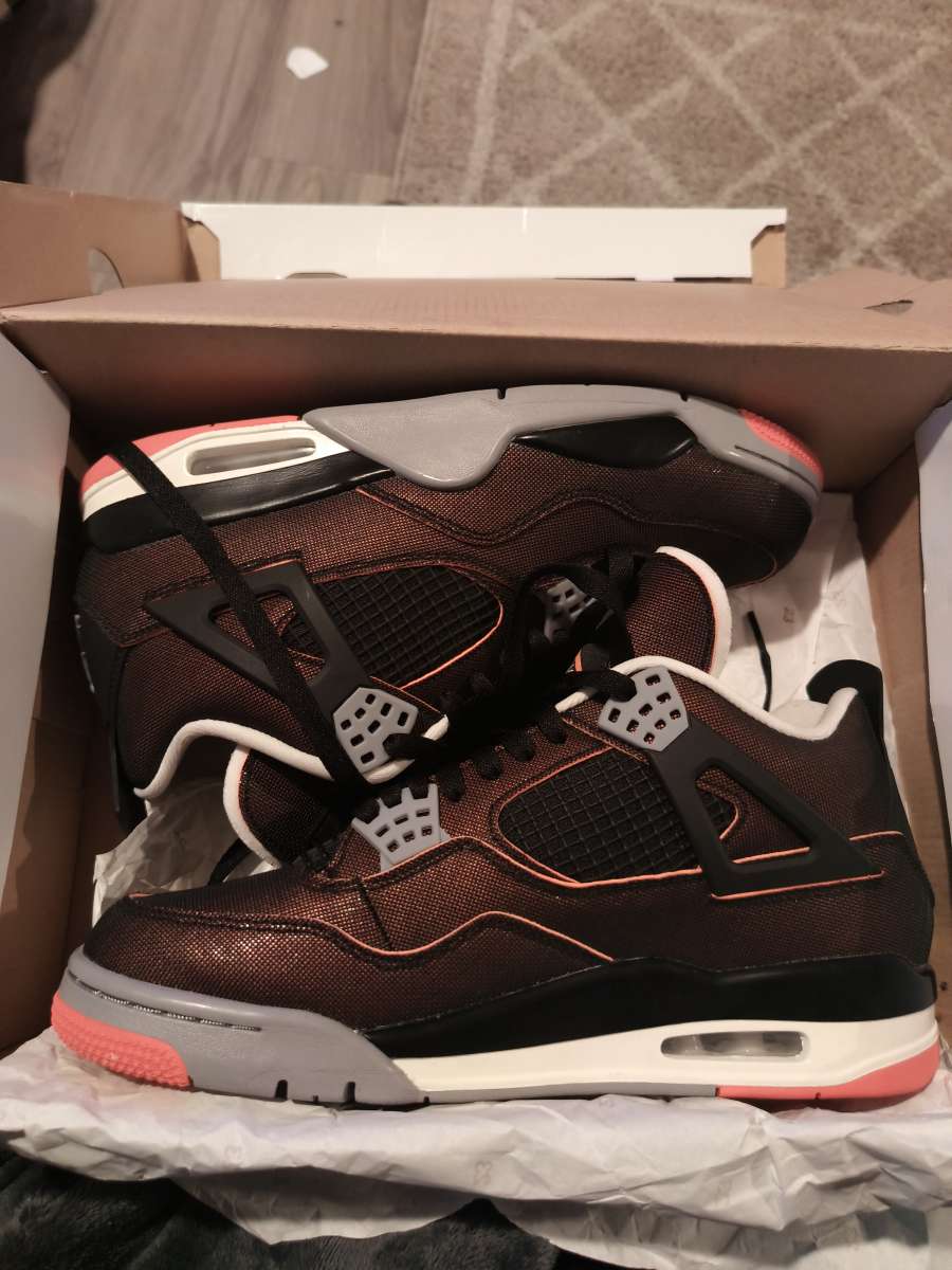 Jordan 4