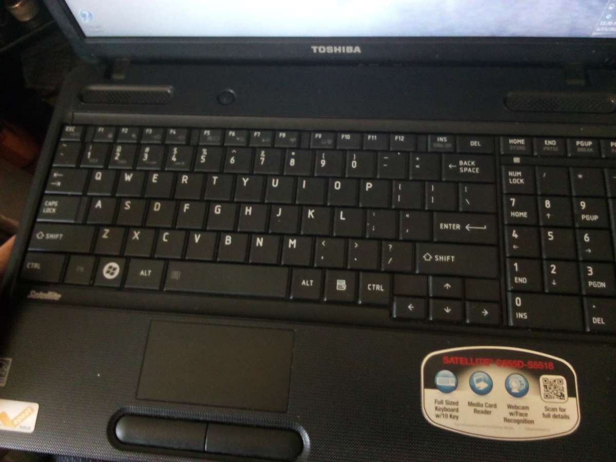 Toshiba Satellite Windows 7 laptop computer