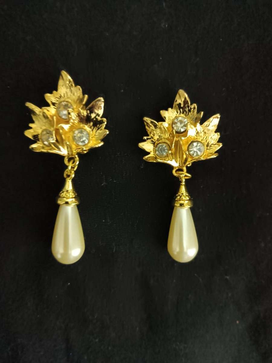 Vintage Love Knots Earrings