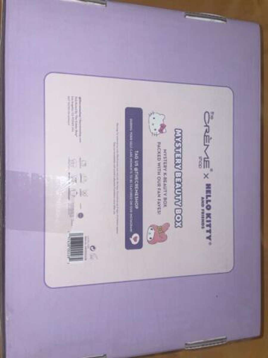 Hello Kitty Beauty Box