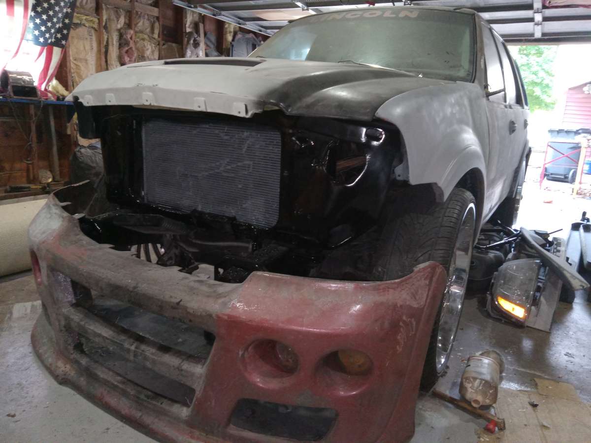 PROJECT VEHICLE  LINCOLN NAVIGATOR