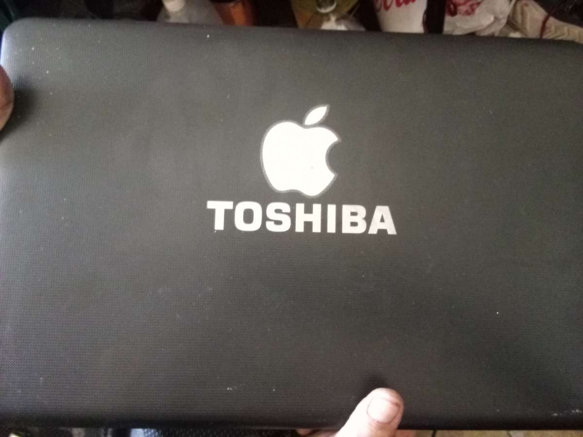 Toshiba Satellite Windows 7 laptop computer