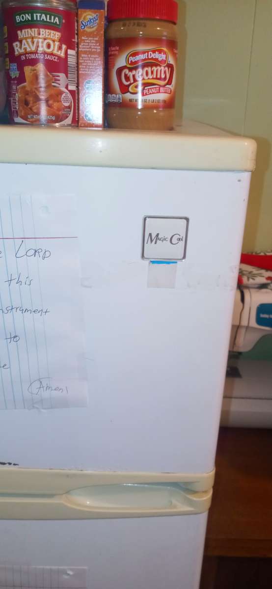 a magic chef refrigerator