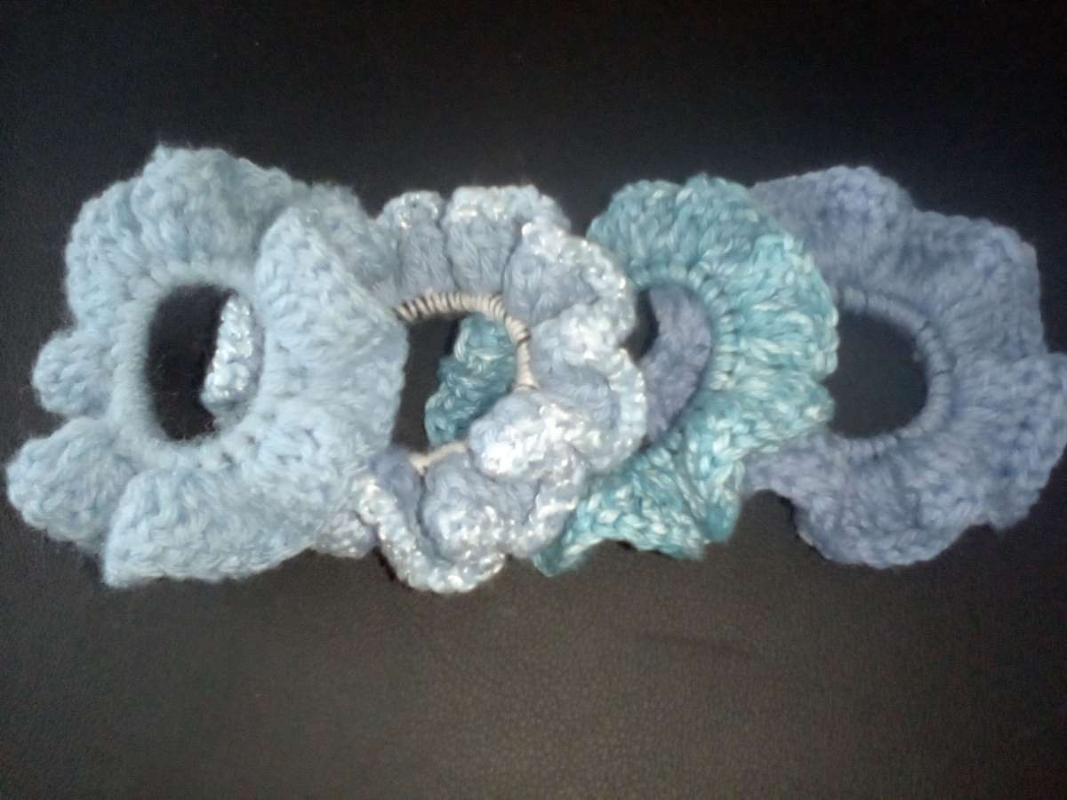 violets are blue scrunchie pack