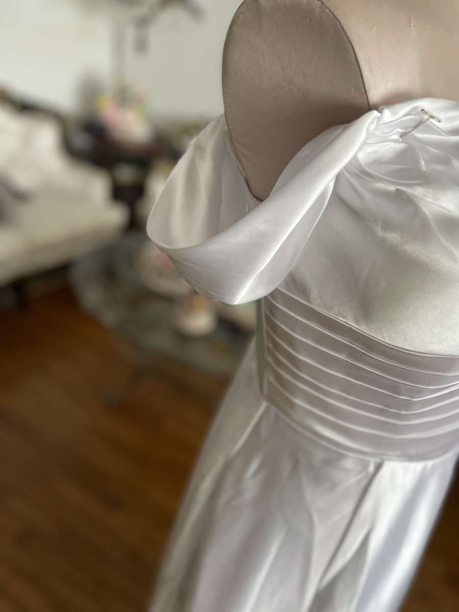 size 10 white wedding gown corset back NEW