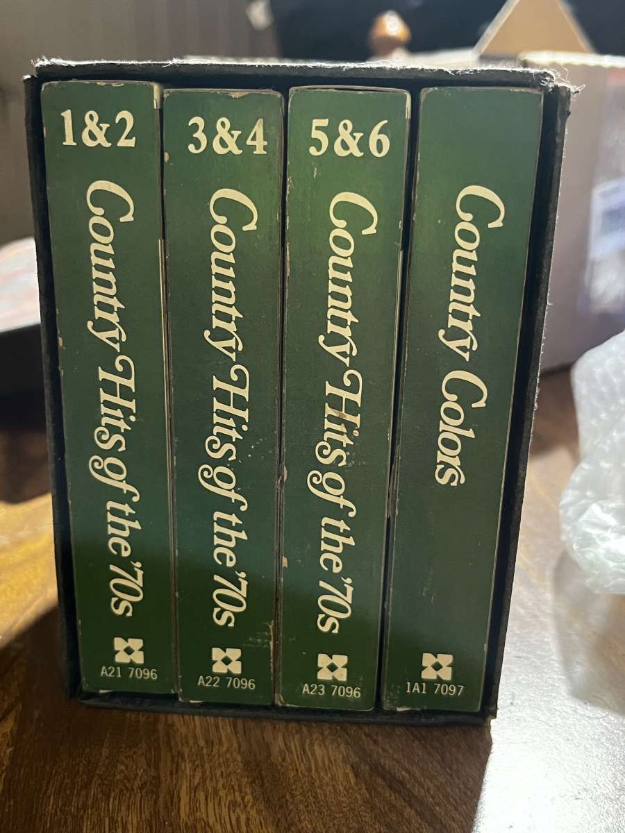 Country Hits of the 70s 8 tracks