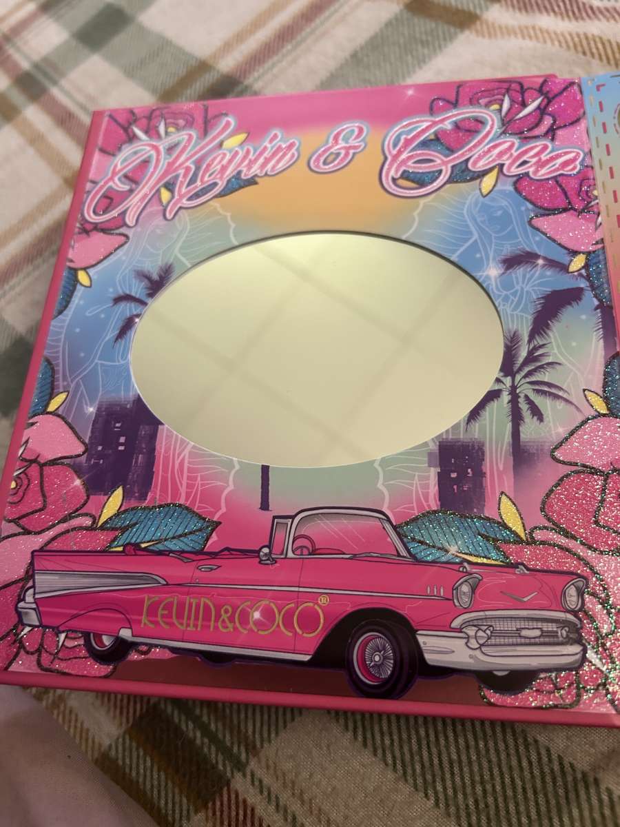 make up eyeshadow palette