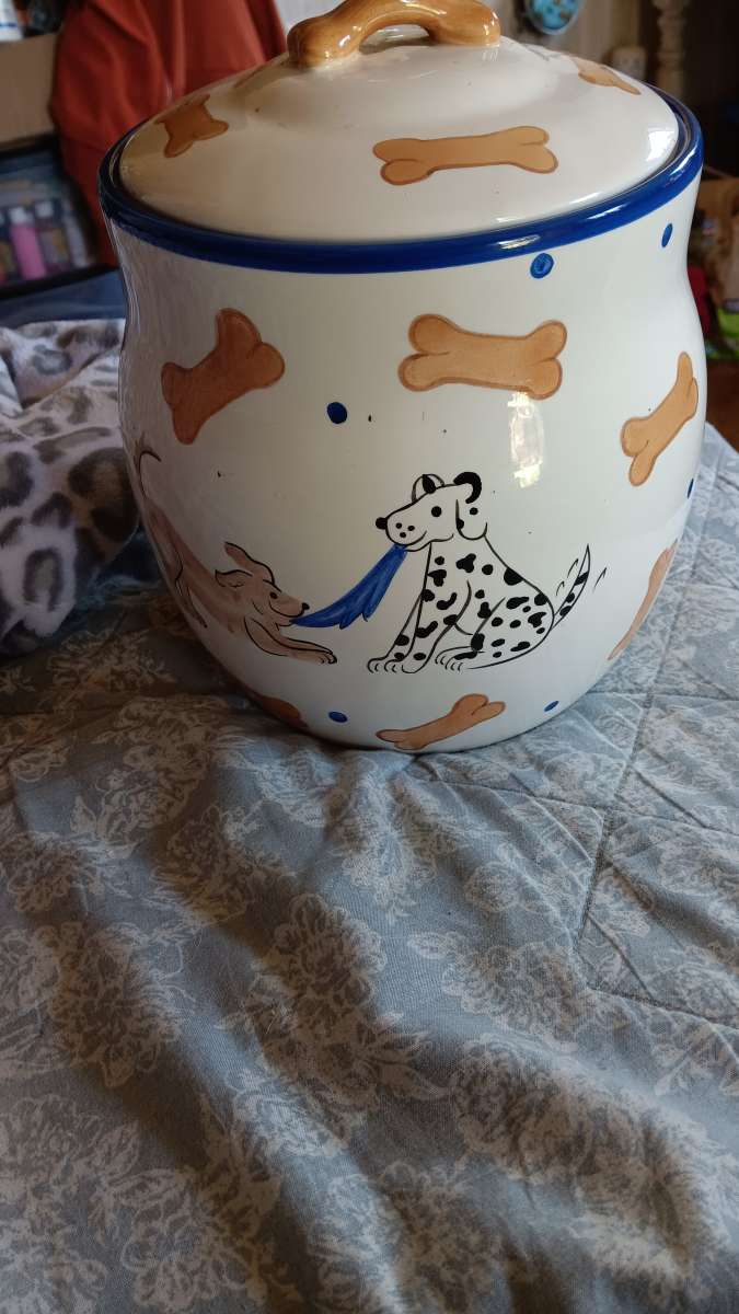 dog treat jar