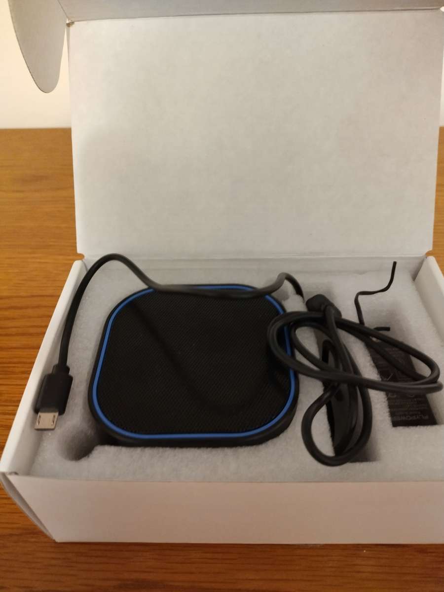 helps you sleep and makes water sounds