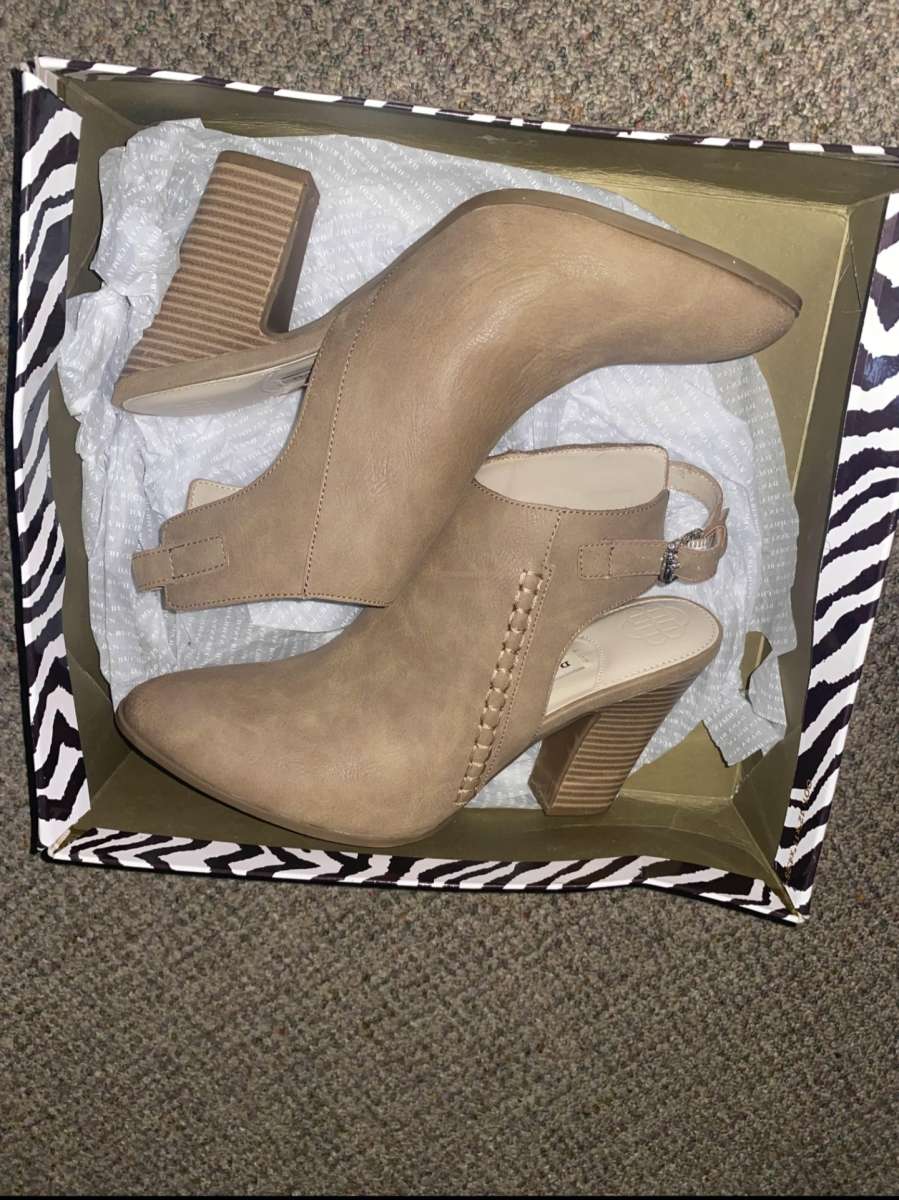 Womens Heels size 9