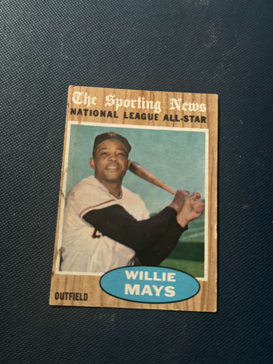 Willie Mays Baseball Card Topps 395