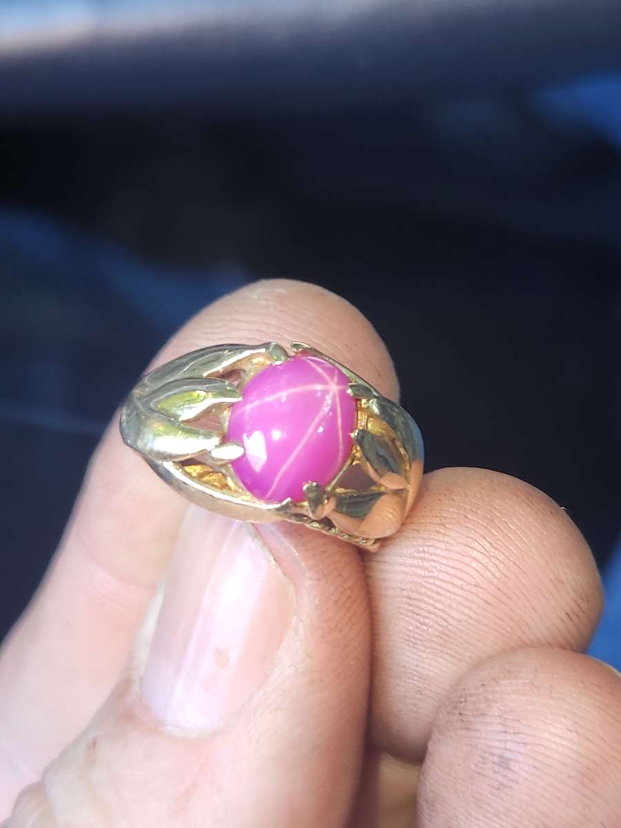 14kt pink star saphire ring