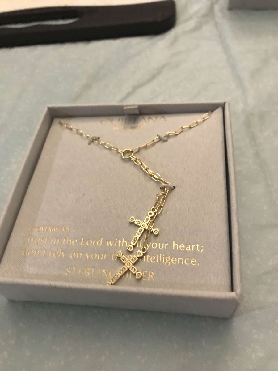 necklaces with crosses