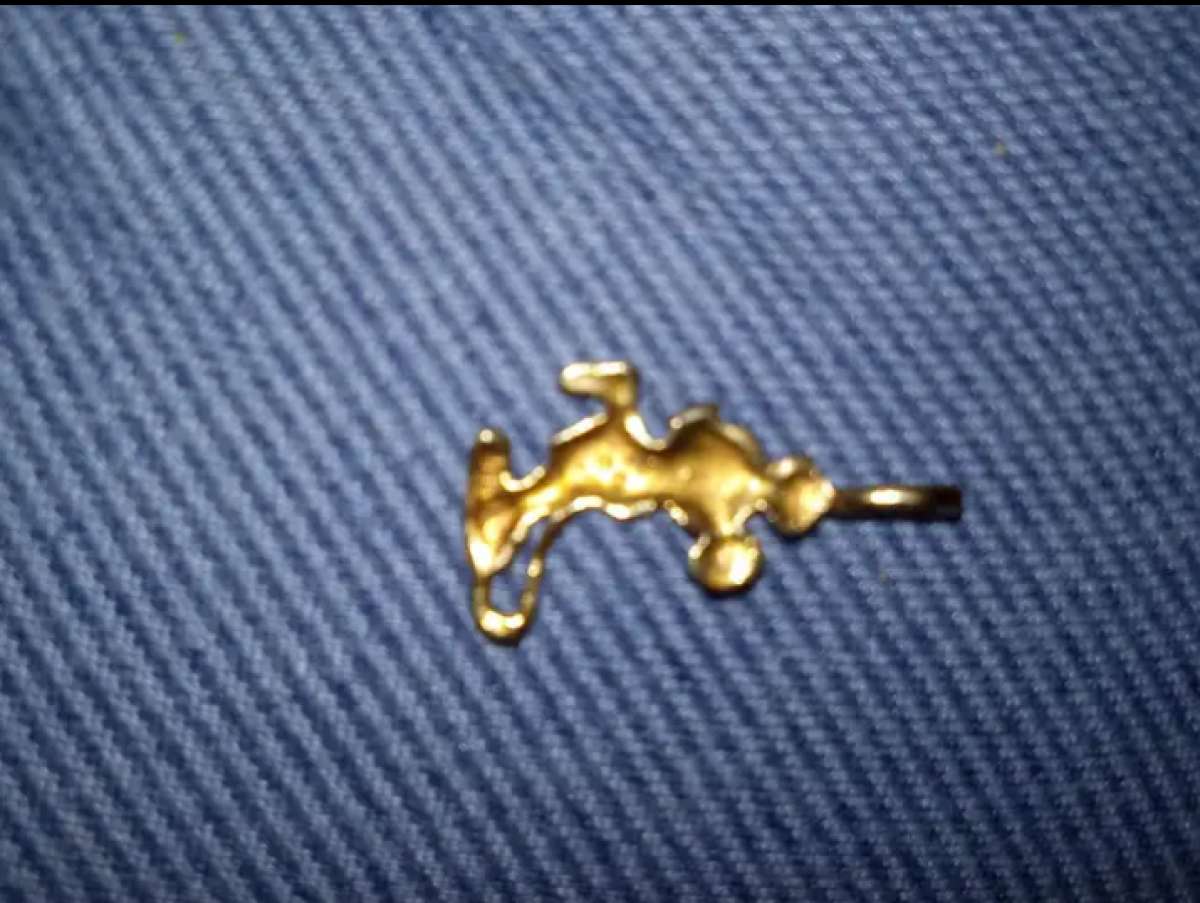 14k mickey mouse pendant