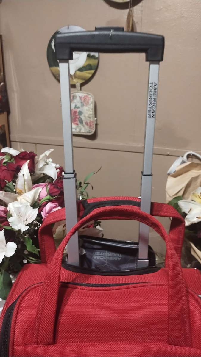 American tourist luggage Co