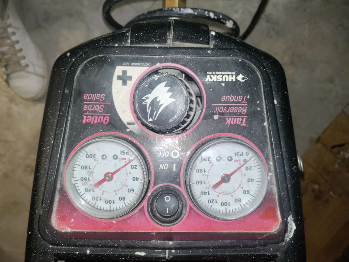 husky air compressor