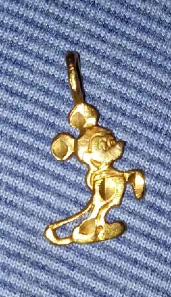 14k mickey mouse pendant