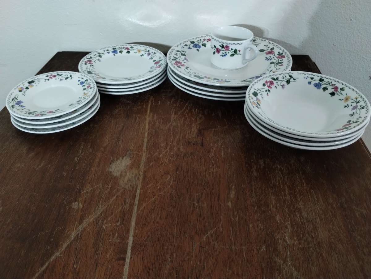 Farberware Stoneware English Garden 225