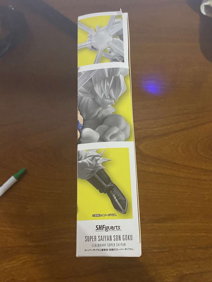 super saiyan goku figure