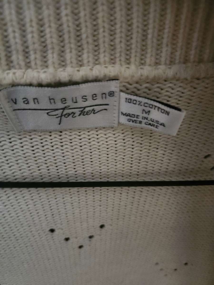 womens Van heusen m size white sweater