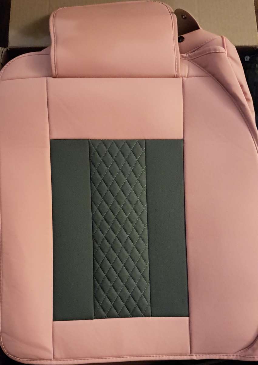 NWT BRAND NEW STILL IN ORIGINAL PACKAGING Doogo Seatcovers