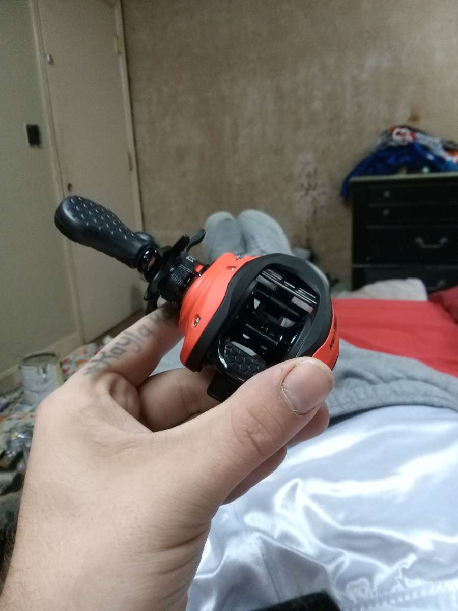 lews mach smash baitcaster reel