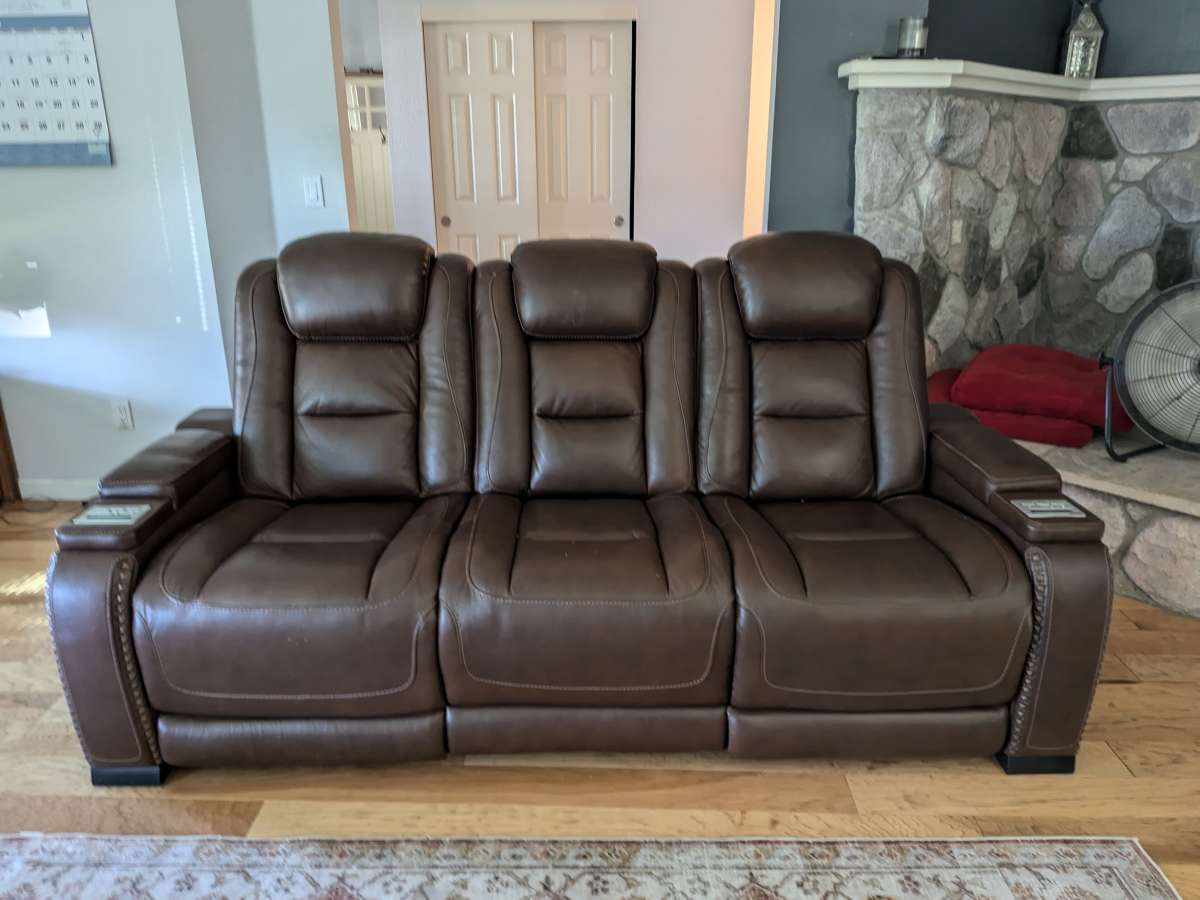 Like new Leather Couch