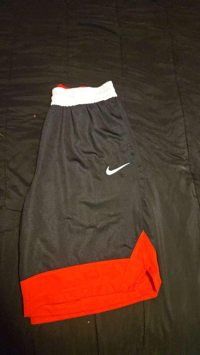 Mens Medium Shorts Nike