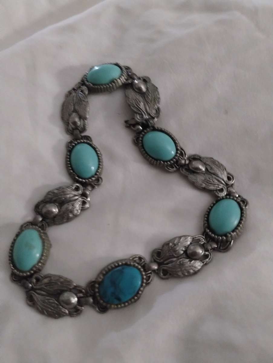 Beautiful turquoise necklace