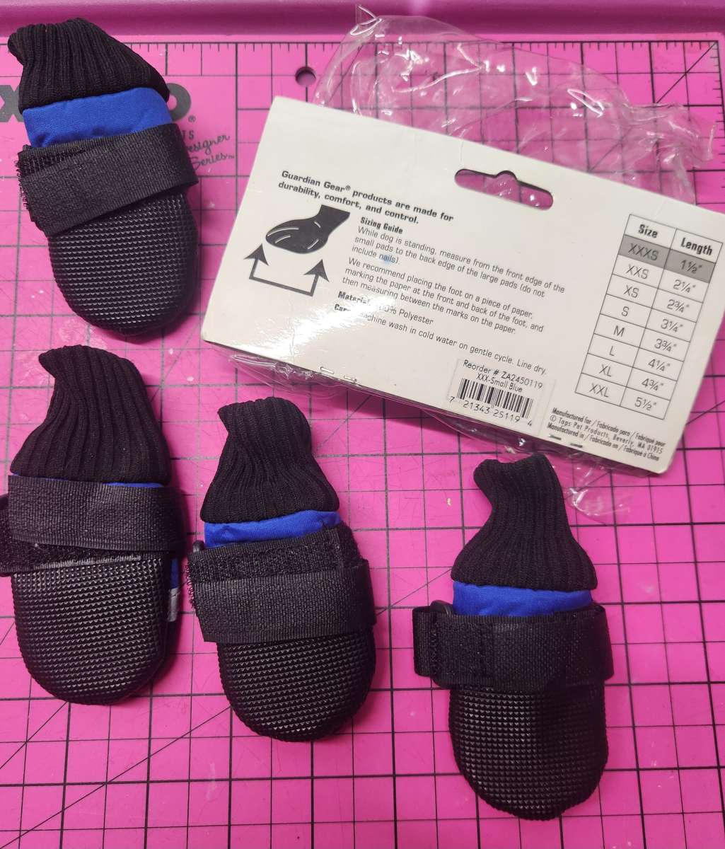 Pet Dog Lot of 3 Retractable Leash Harness and Boots