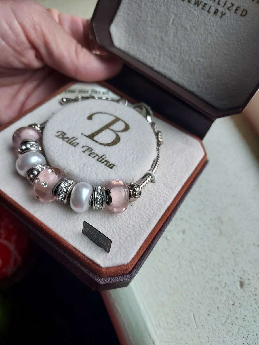 Bella perlina one size fits all c h arm bracelet