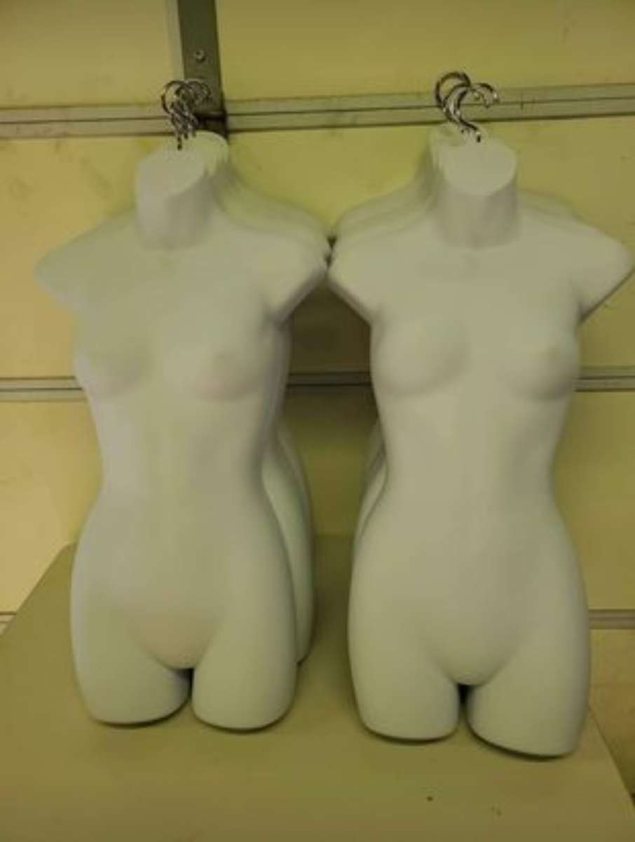 Female Molded White Form w Hook  Mannequin  Retail Boutique