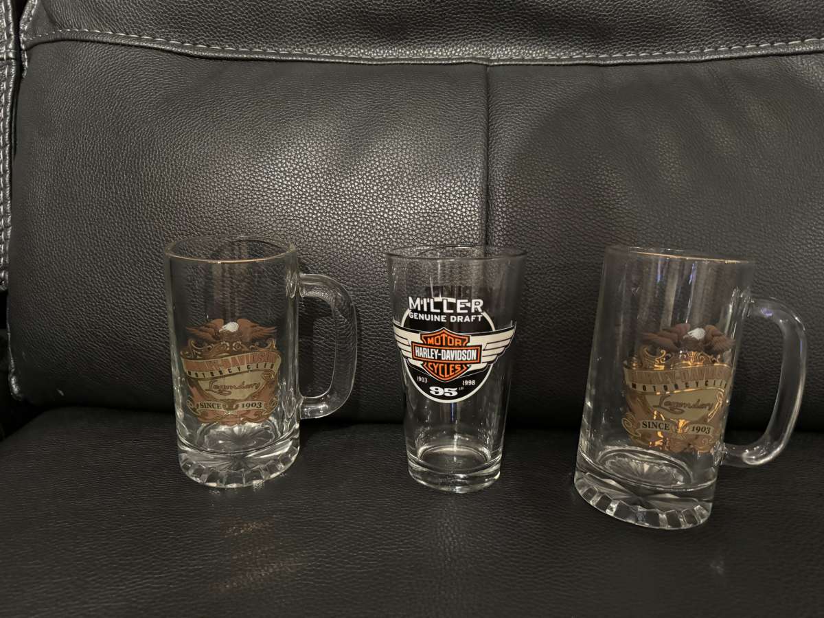 GLASS MUGS