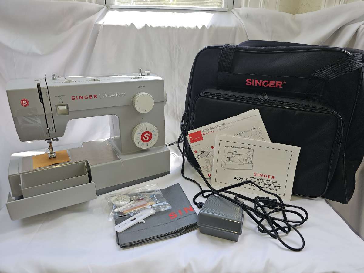 Swinger 4423 Heavy Duty Sewing Machine