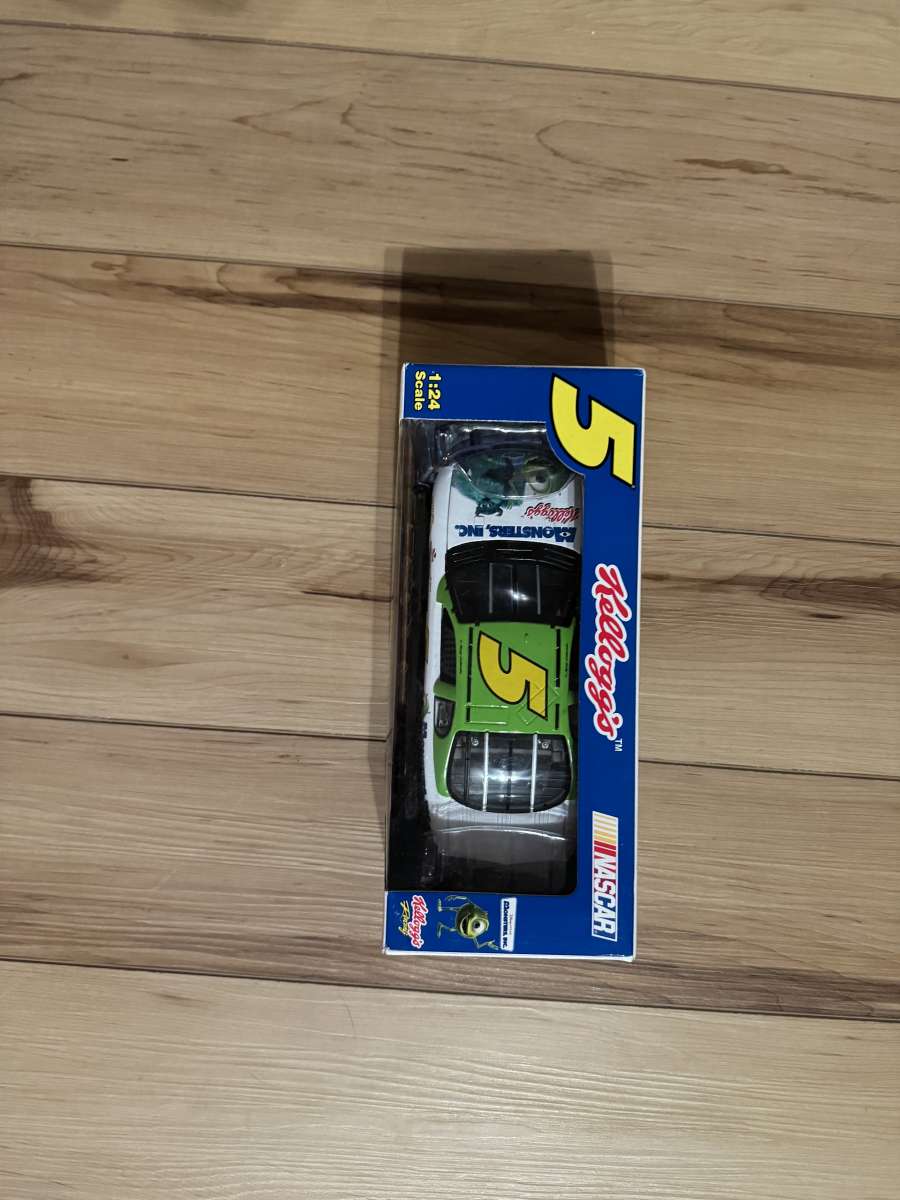 TOY RACING CARS