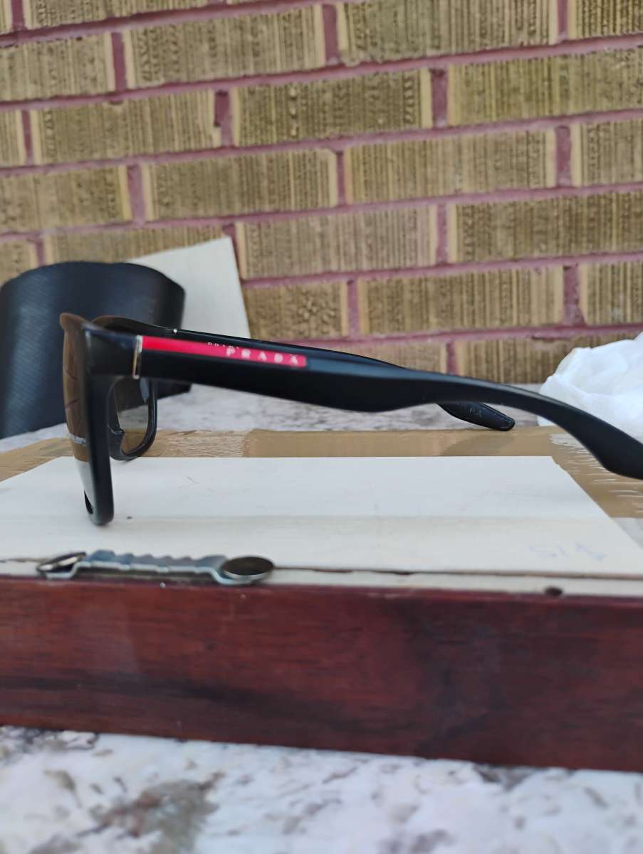 Prada Sunglasses model SPS 030