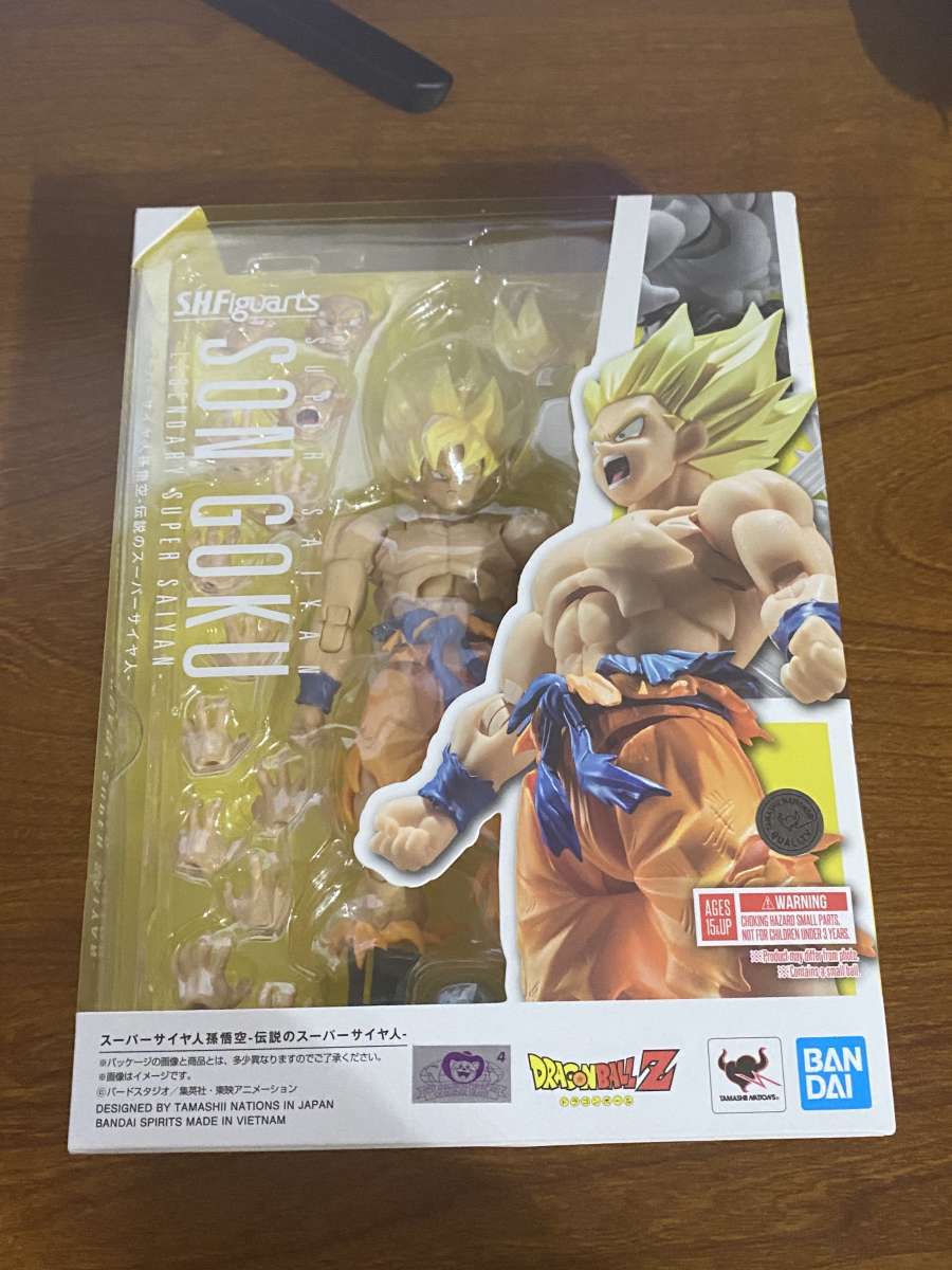 super saiyan goku figure